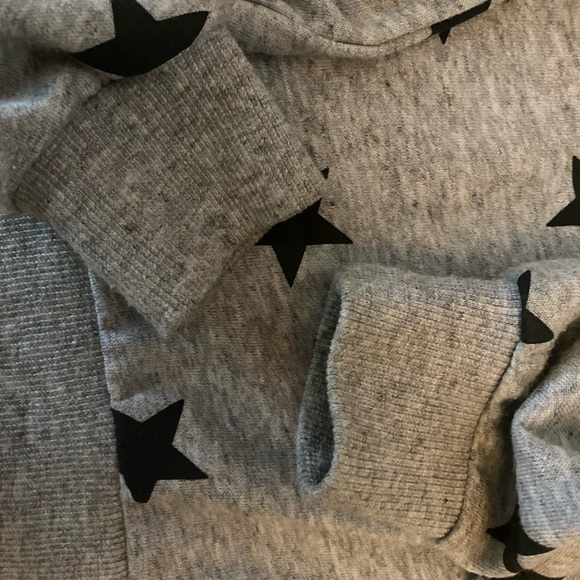 Chic2Chic Hoodie - Picture 4 of 5